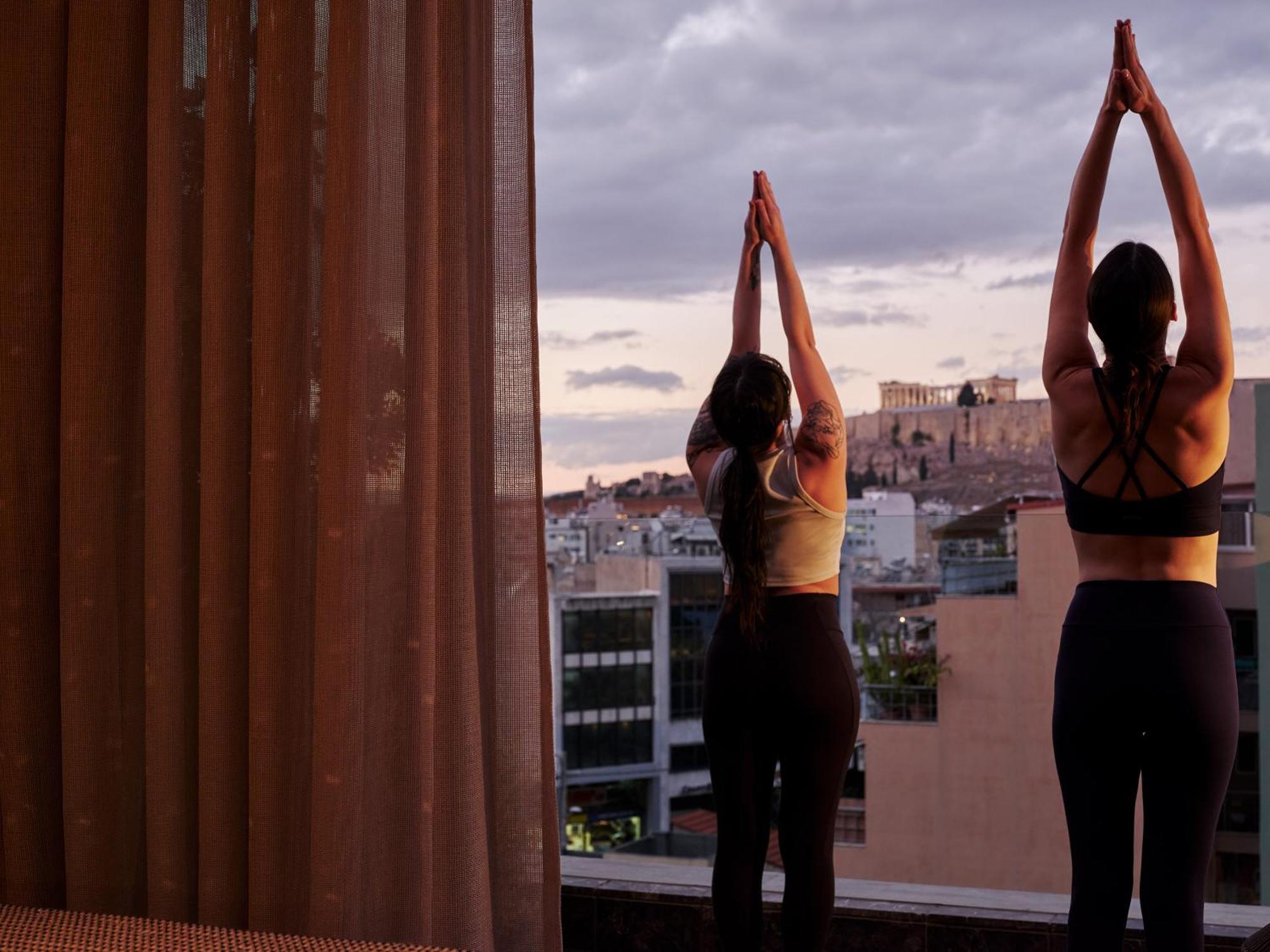 Monastik Living In Athina Hotel Atenas Exterior foto